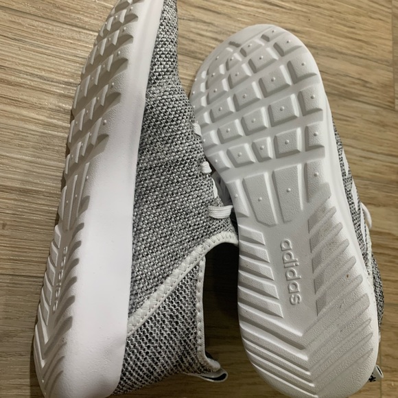 MWT Adidas Cloud-foam pure running shoes,6 ½ - Picture 3 of 3